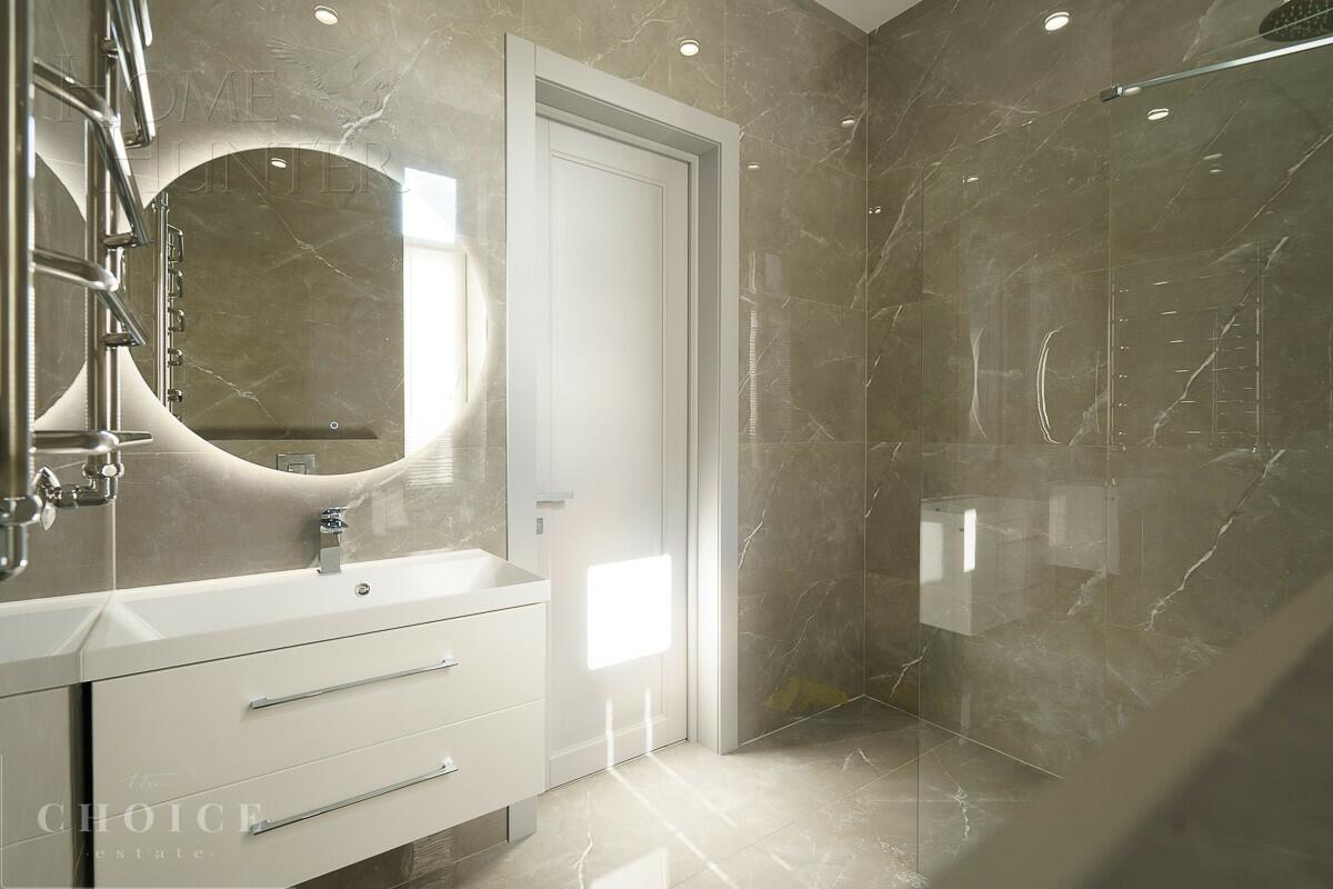 2-этажный коттедж 245 м² с отделкой