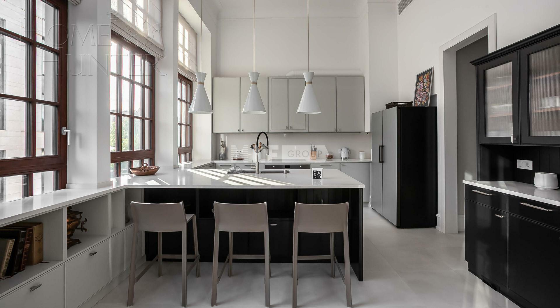 5-КОМН. КВАРТИРА С ОТДЕЛКОЙ 338 М² НА 4 ЭТАЖЕ