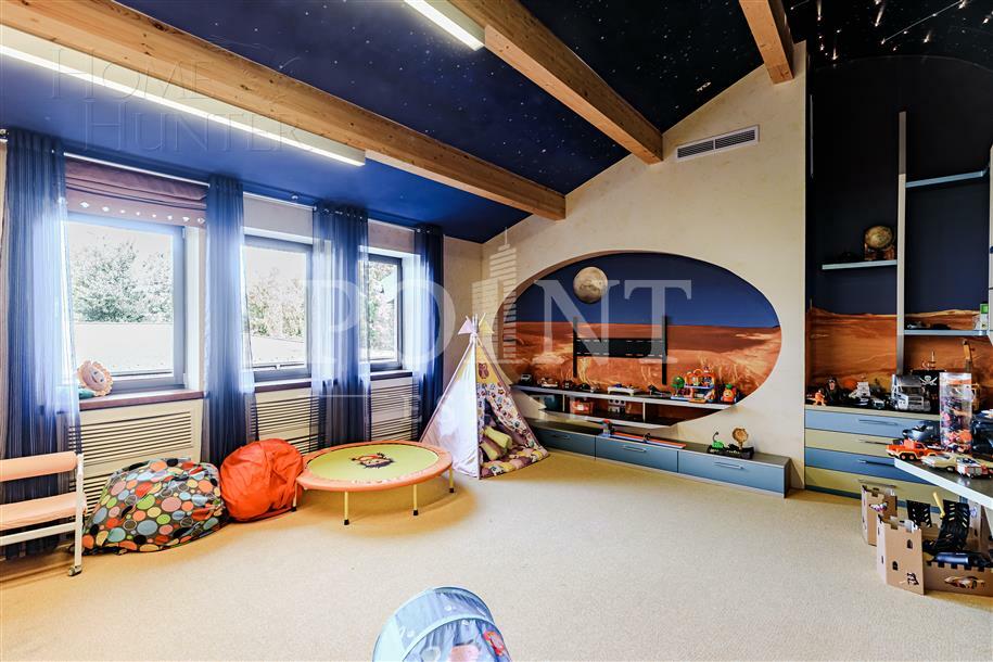3-этажный коттедж 1 655 м² с отделкой