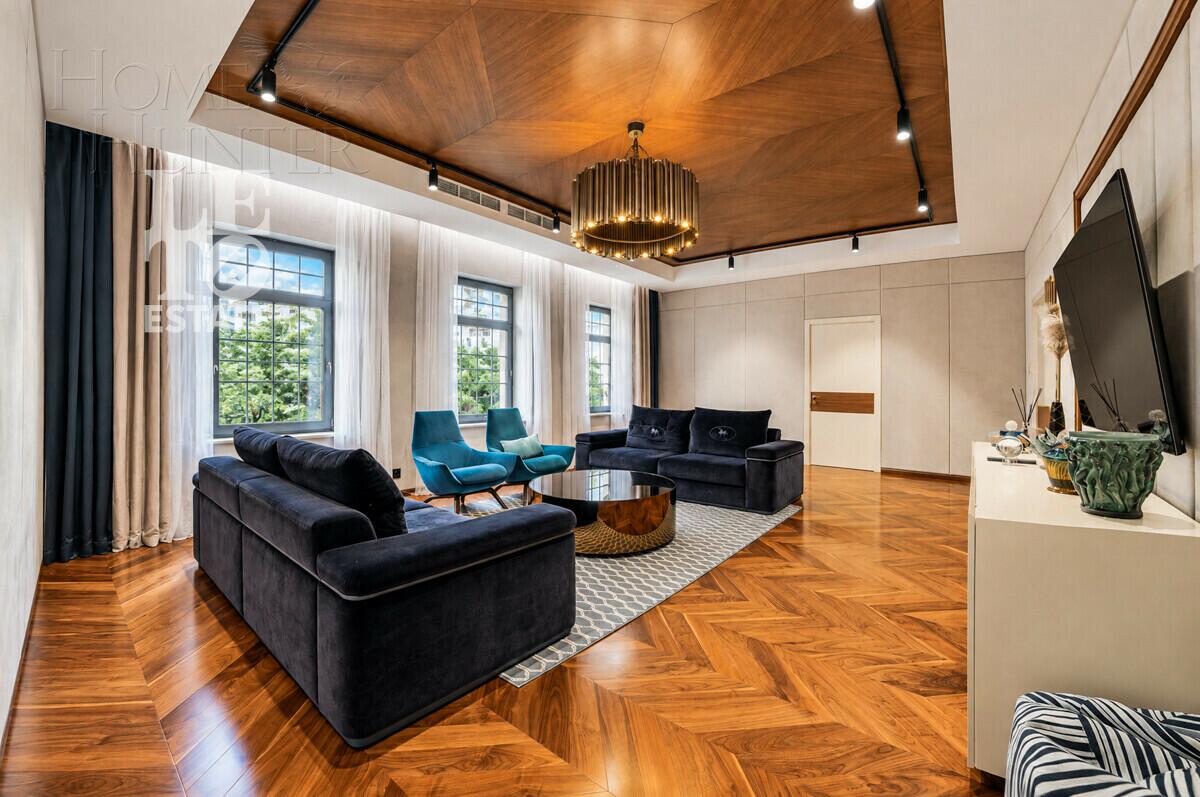 1-этажный коттедж 1 280 м² с отделкой