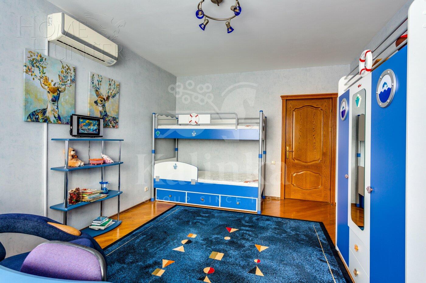 2-этажный коттедж 450 м² с отделкой