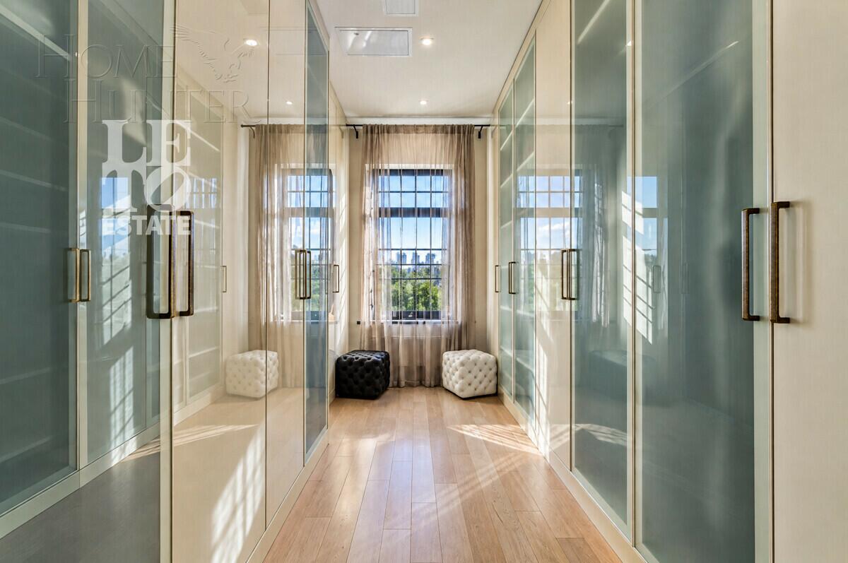1-этажный коттедж 1 280 м² с отделкой