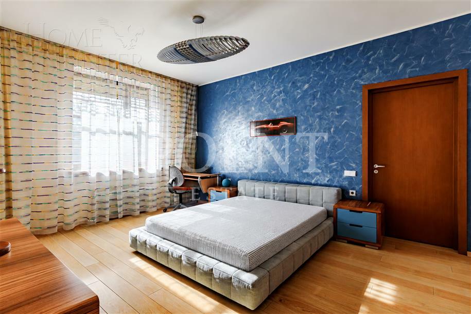 3-этажный коттедж 1 655 м² с отделкой