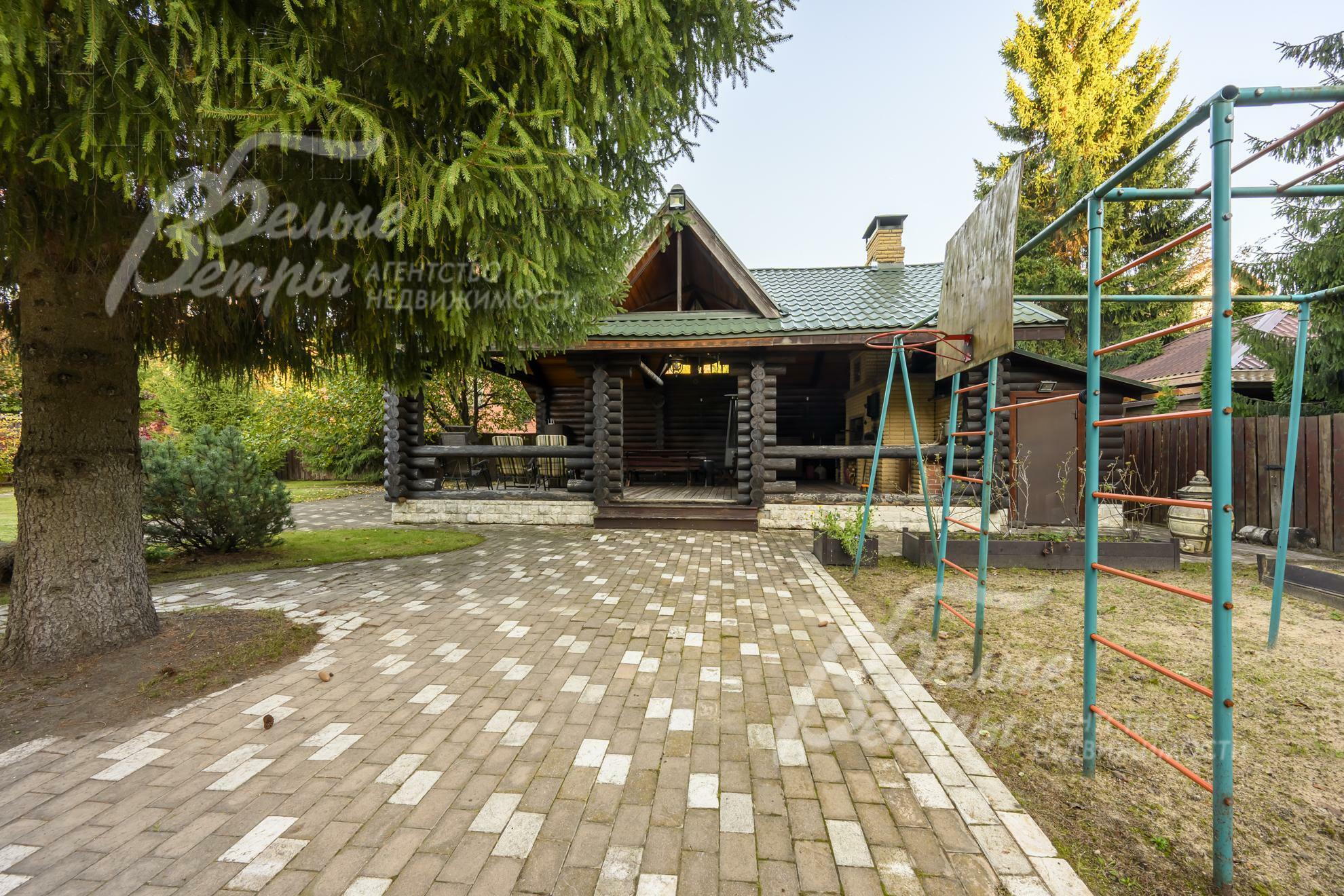 3-этажный коттедж 476 м² с отделкой