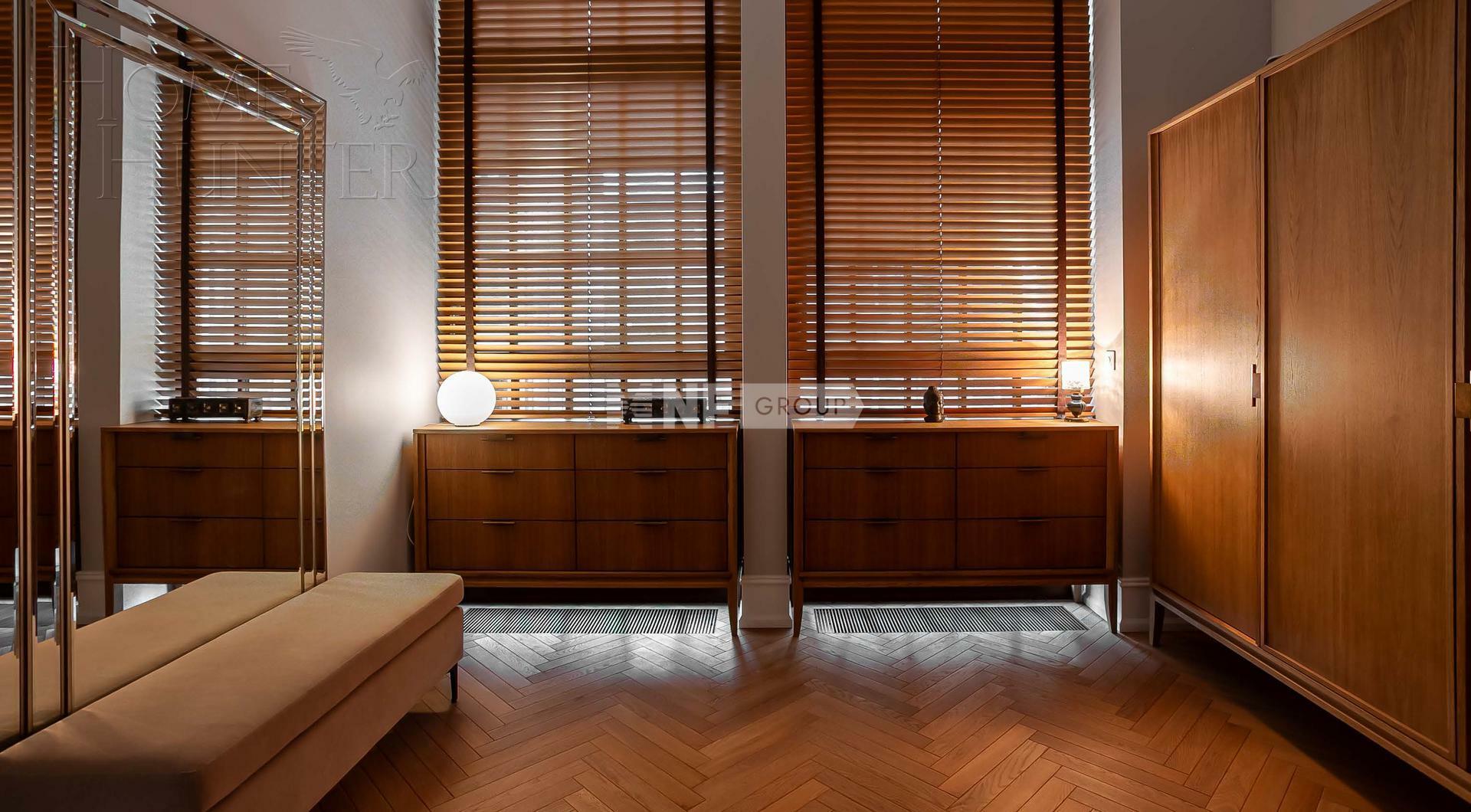 5-КОМН. КВАРТИРА С ОТДЕЛКОЙ 338 М² НА 4 ЭТАЖЕ