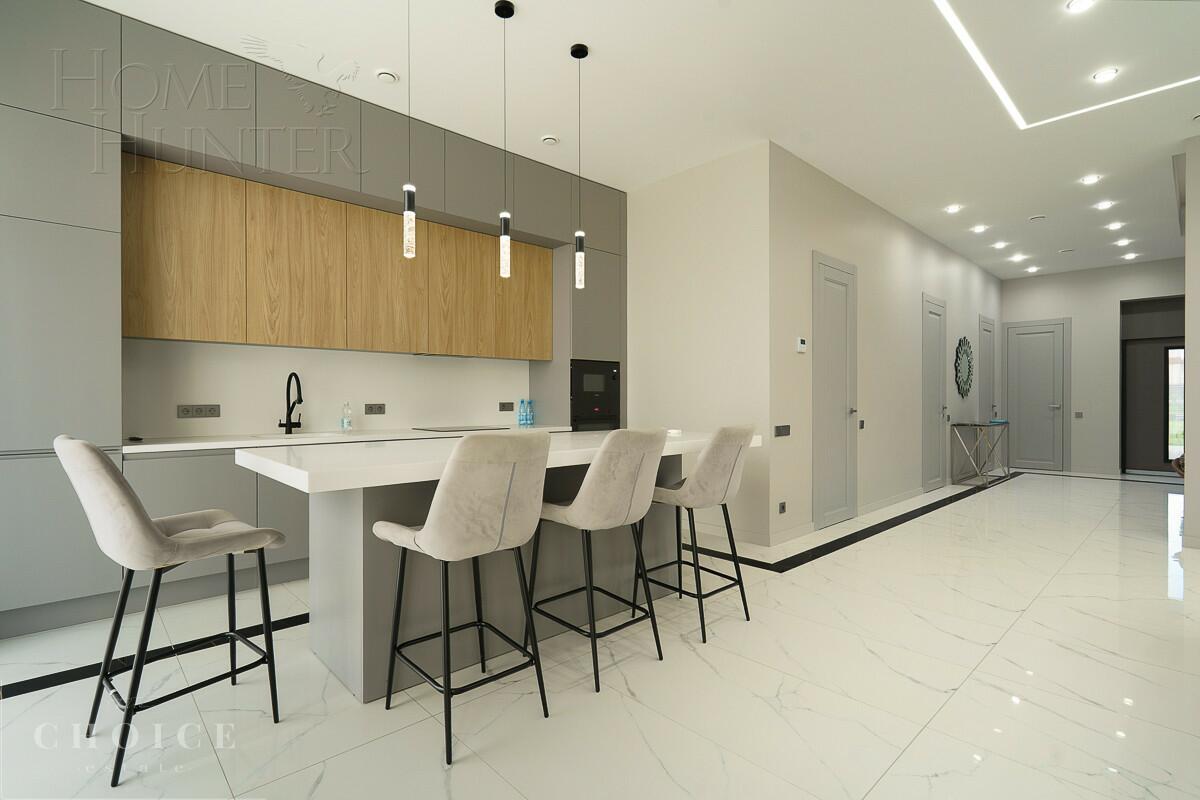 2-этажный коттедж 245 м² с отделкой