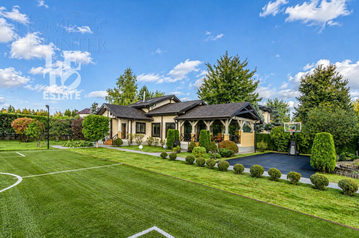 1-этажный коттедж 1 280 м² с отделкой