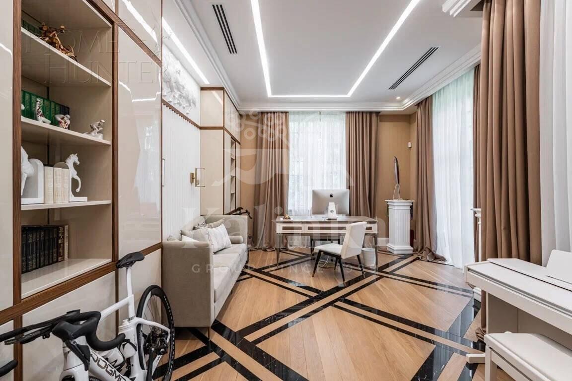3-этажный коттедж 960 м² с отделкой