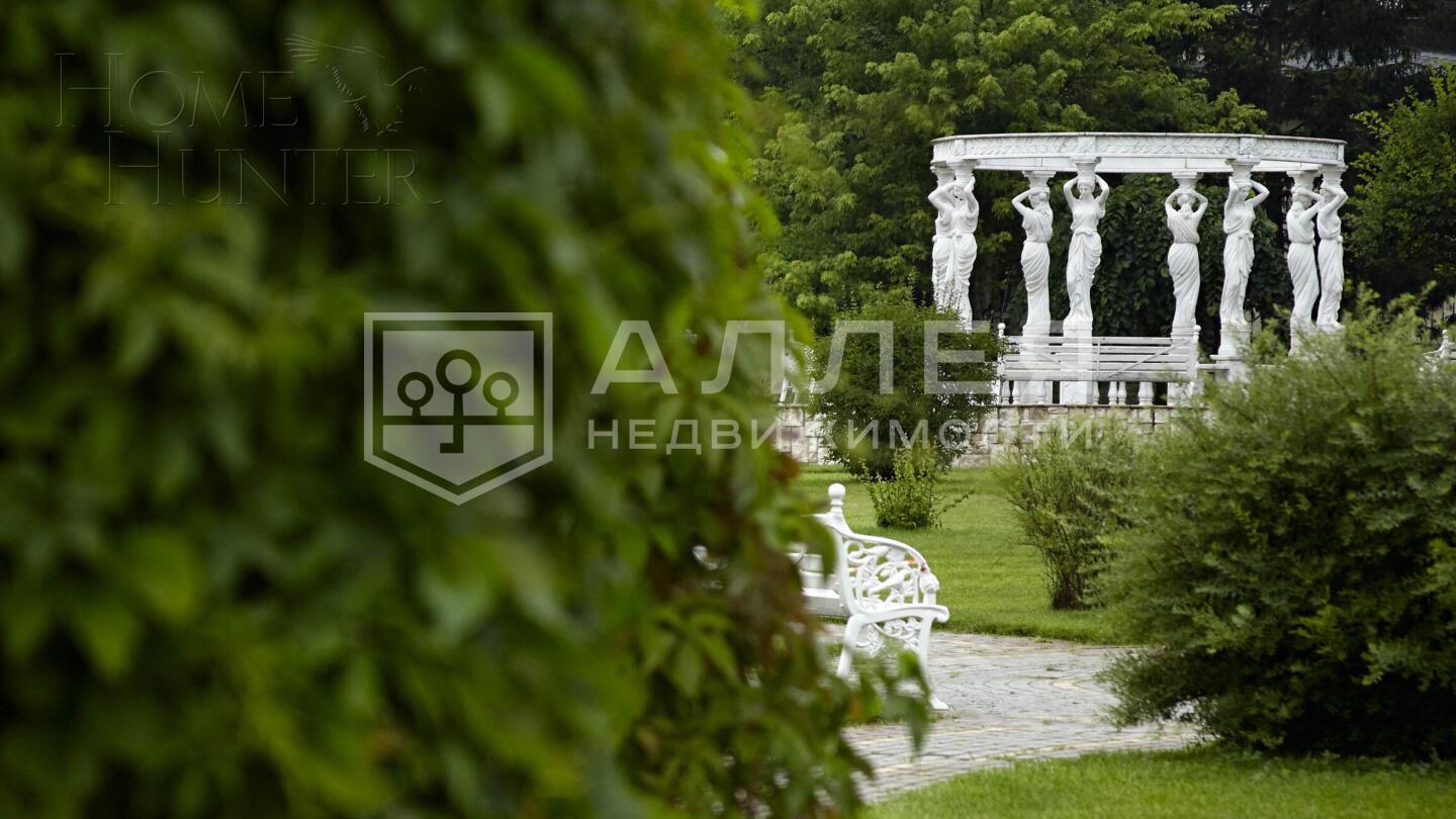 2-этажный коттедж 1 150 м² с отделкой