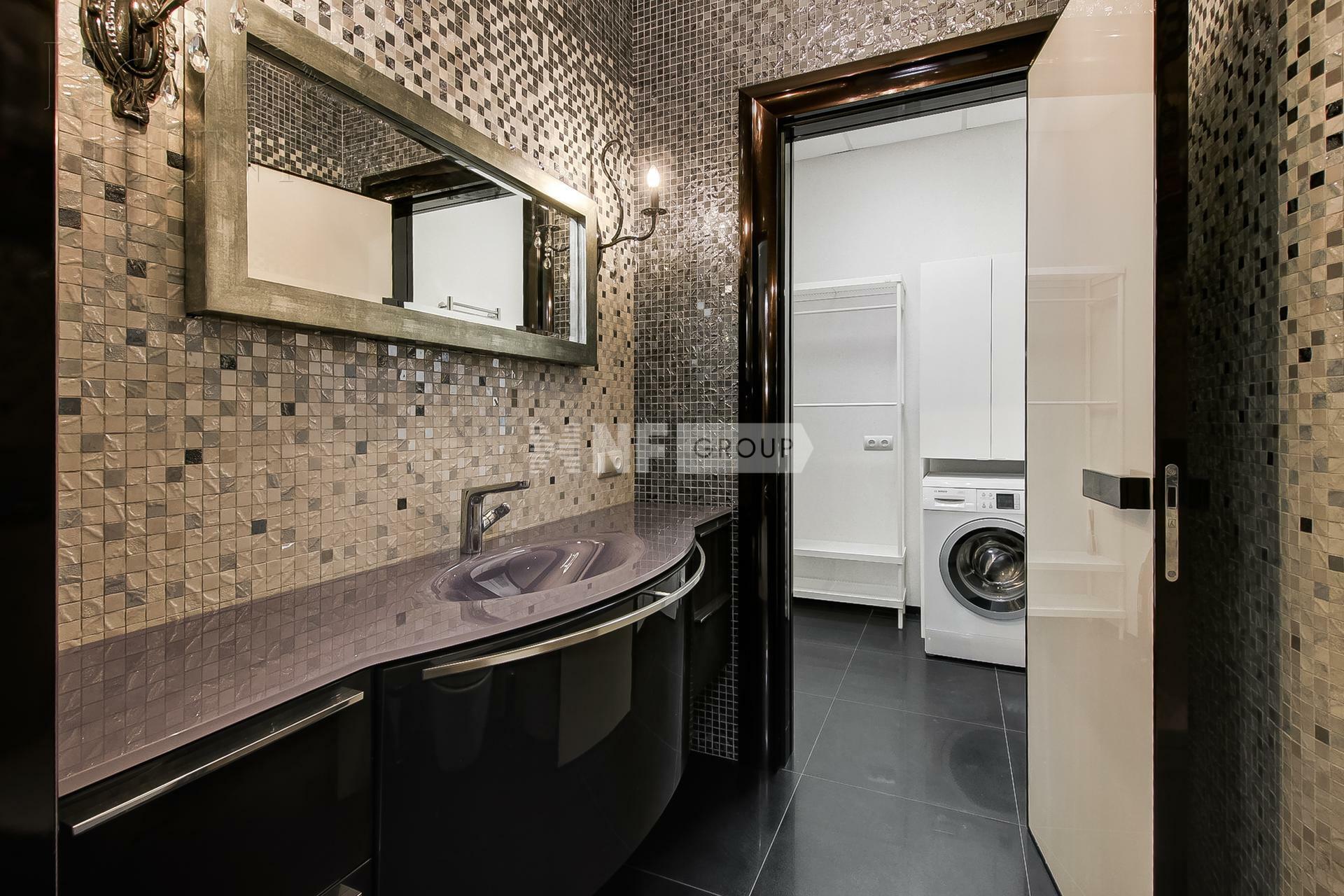 5-КОМН. ПЕНТХАУС С ОТДЕЛКОЙ 221 М² НА 8 ЭТАЖЕ