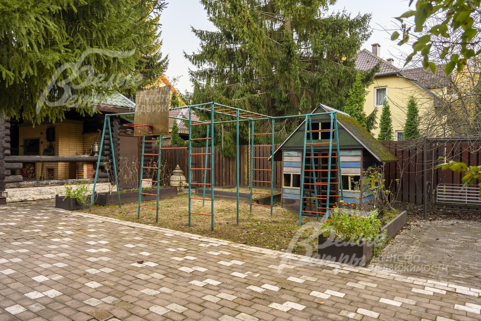 3-этажный коттедж 476 м² с отделкой