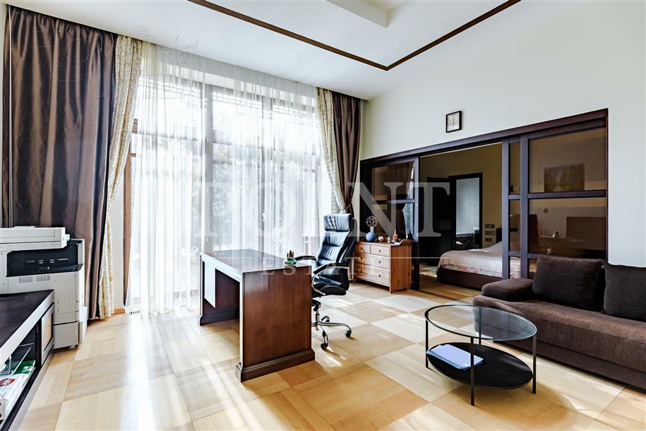 3-этажный коттедж 1 655 м² с отделкой