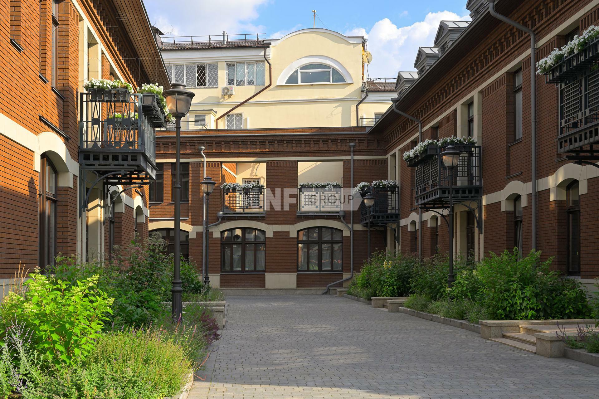 4-УРОВНЕВЫЙ ТАУНХАУС БЕЗ ОТДЕЛКИ 590 М² НА 1 ЭТАЖЕ