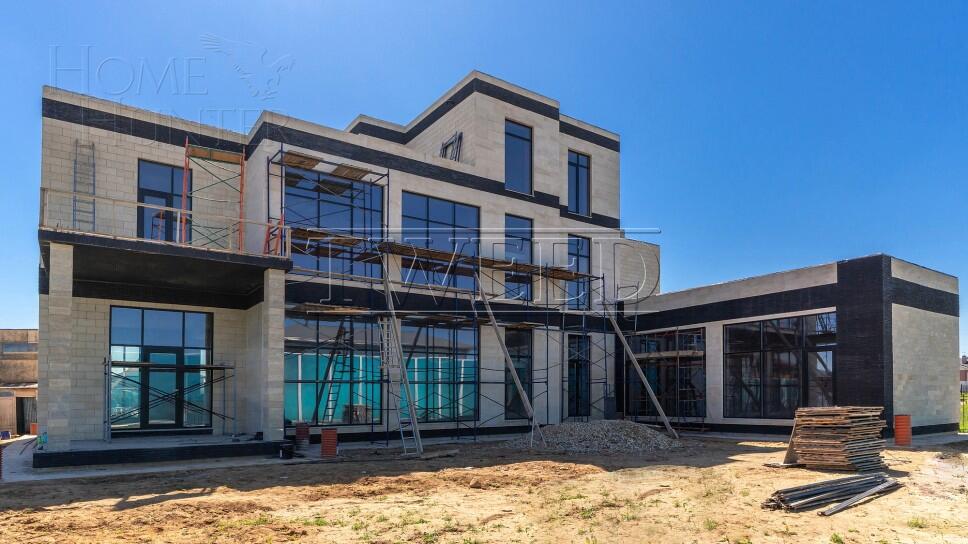 2-этажный коттедж 600 м² без отделки