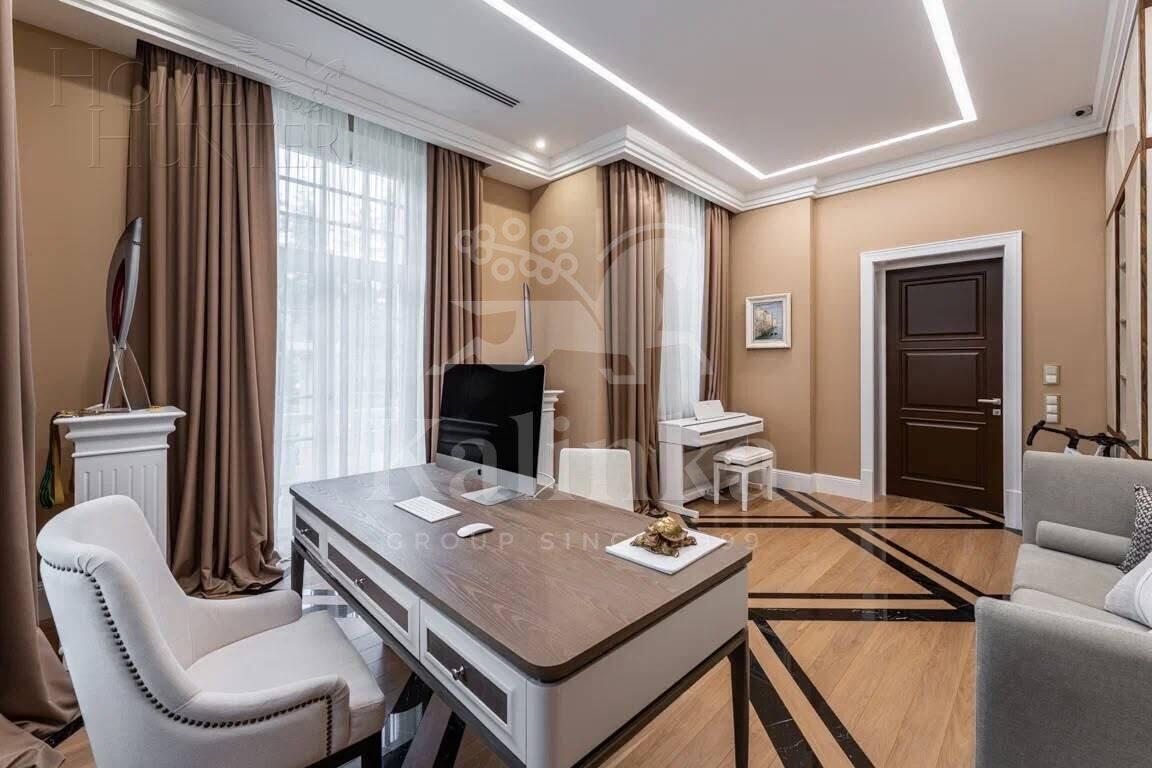 3-этажный коттедж 960 м² с отделкой