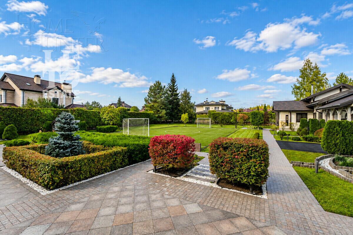 1-этажный коттедж 1 280 м² с отделкой