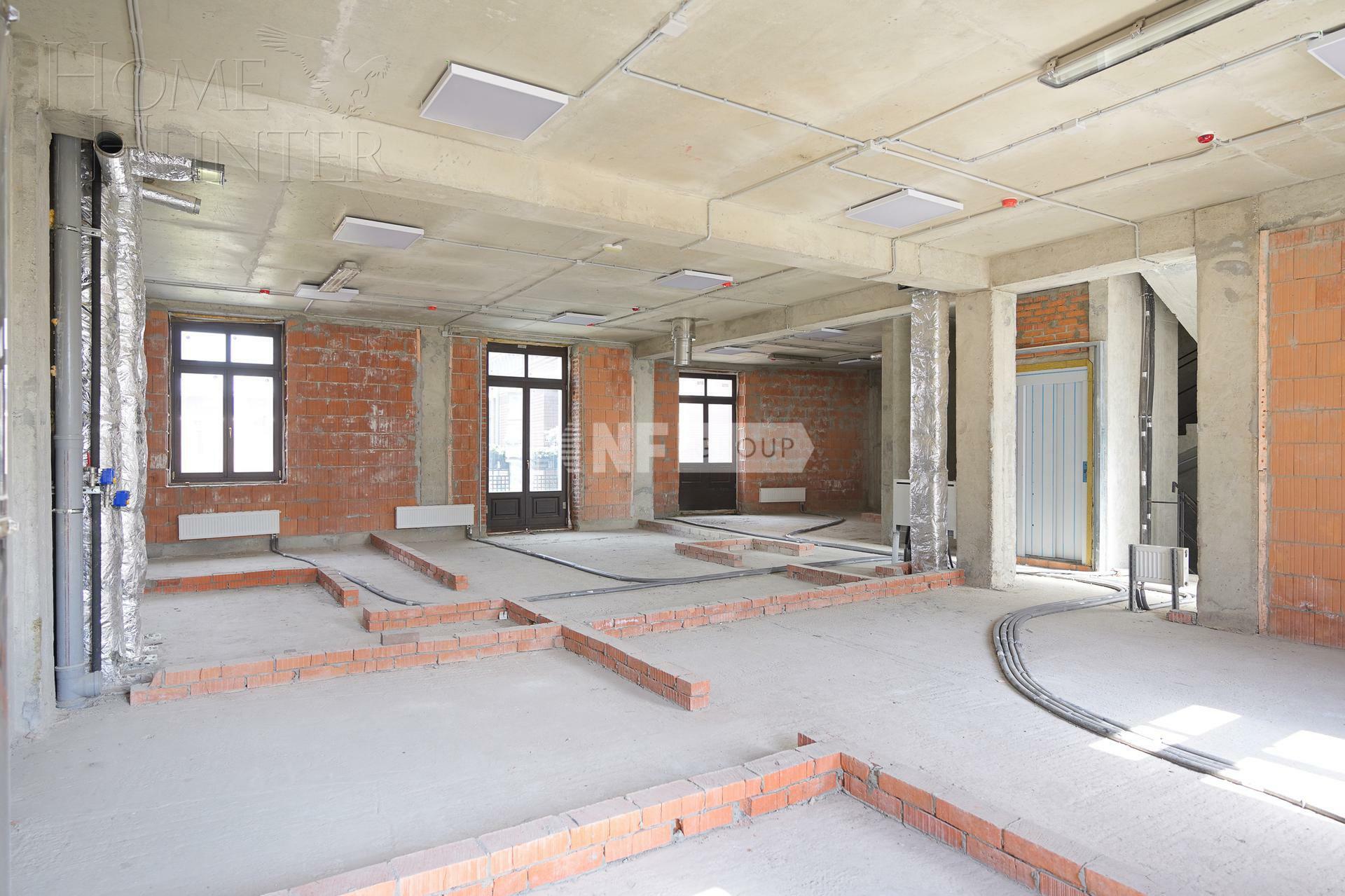 4-УРОВНЕВЫЙ ТАУНХАУС БЕЗ ОТДЕЛКИ 590 М² НА 1 ЭТАЖЕ