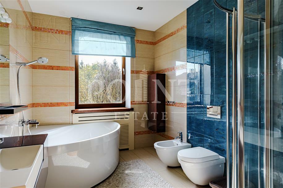 3-этажный коттедж 1 655 м² с отделкой