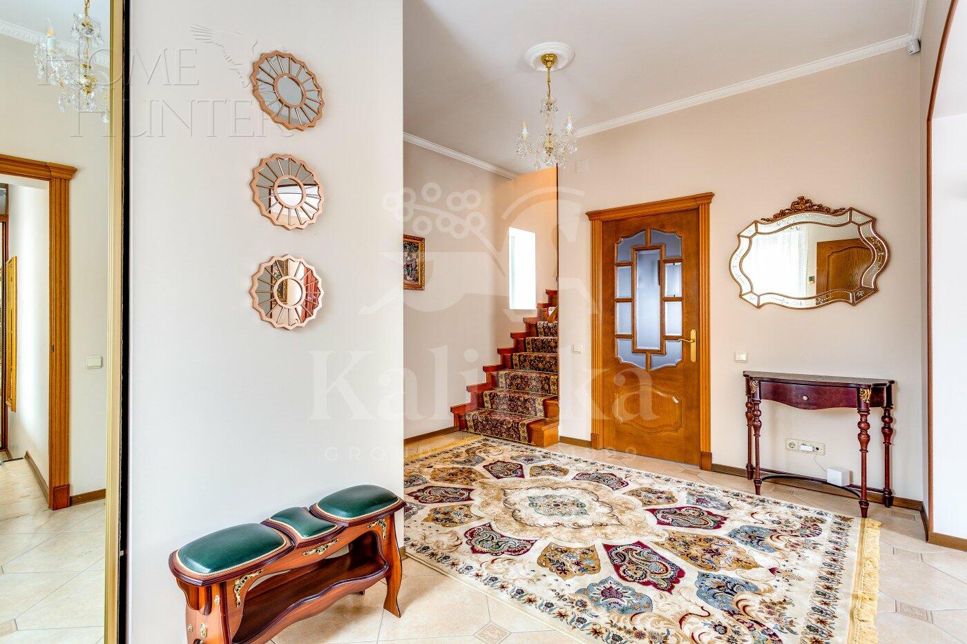 2-этажный коттедж 450 м² с отделкой
