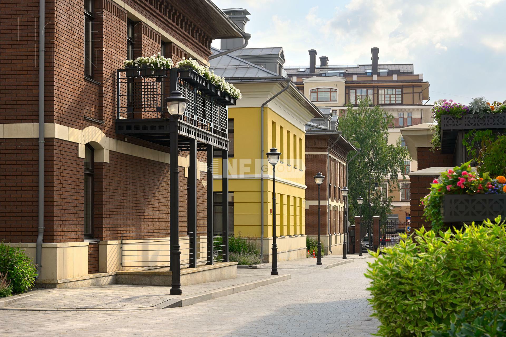 4-УРОВНЕВЫЙ ТАУНХАУС БЕЗ ОТДЕЛКИ 590 М² НА 1 ЭТАЖЕ