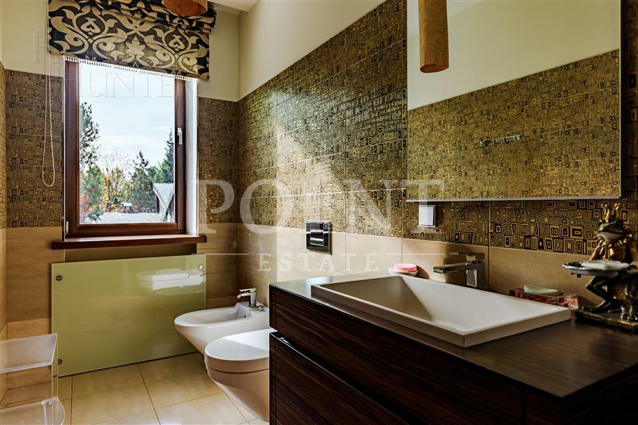 3-этажный коттедж 1 655 м² с отделкой