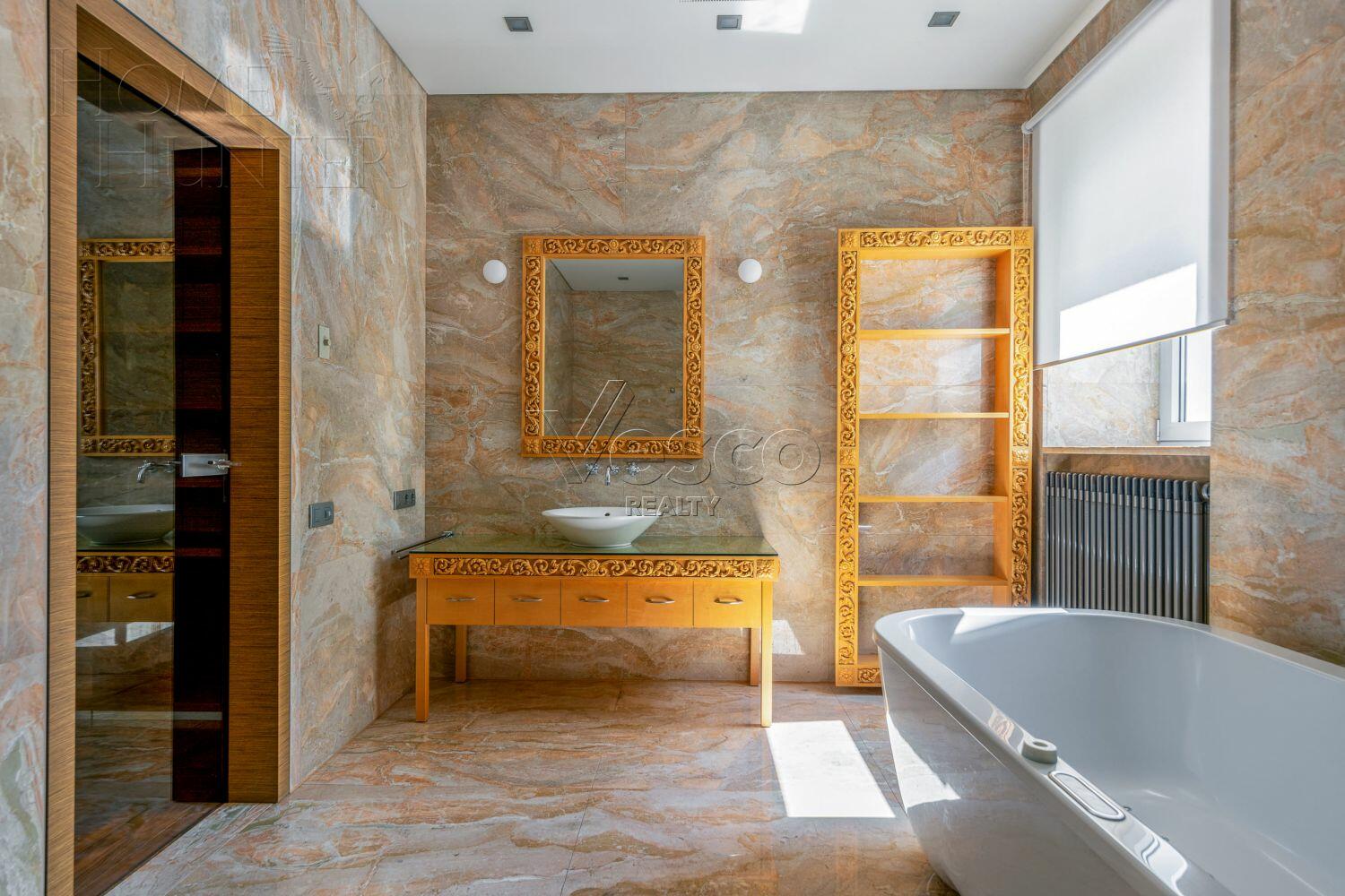 2-этажный коттедж 1 534 м² с отделкой