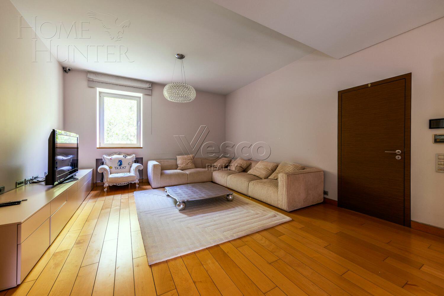 2-этажный коттедж 1 534 м² с отделкой