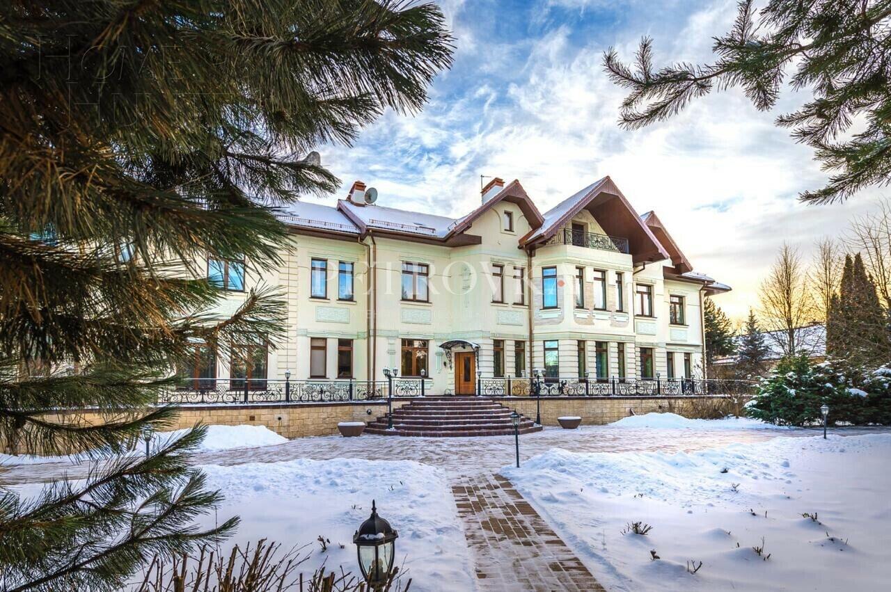 1-этажный коттедж 2 008 м² с отделкой