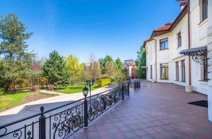 1-этажный коттедж 2 008 м² с отделкой