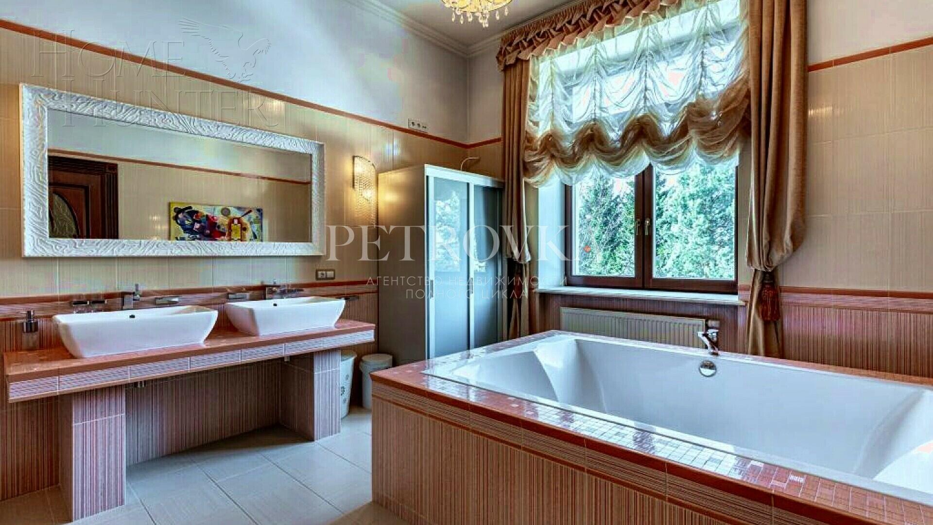 1-этажный коттедж 2 008 м² с отделкой