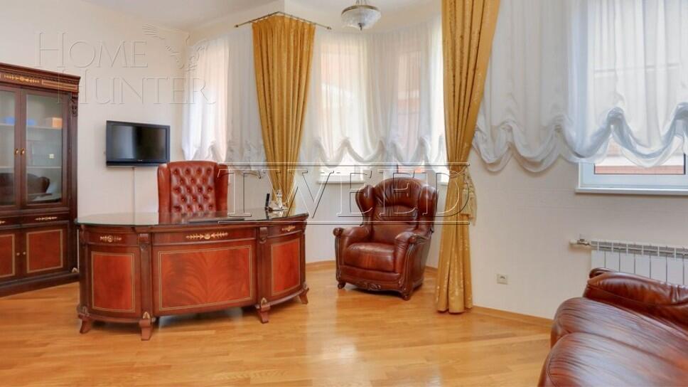 3-этажный коттедж 720 м² с отделкой