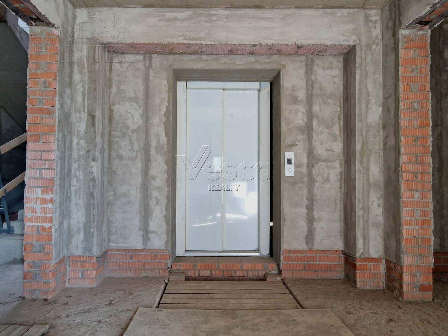 2-этажный коттедж 940 м² без отделки