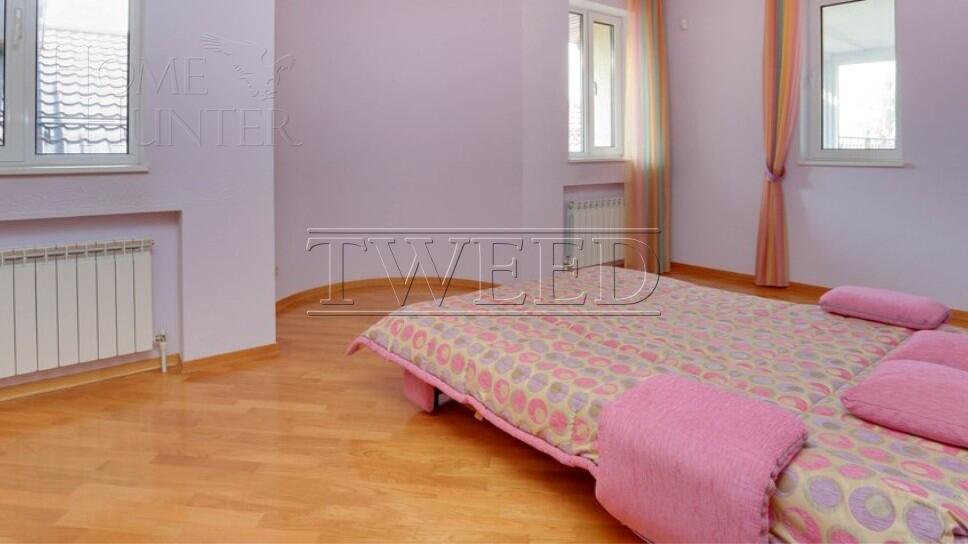 3-этажный коттедж 720 м² с отделкой