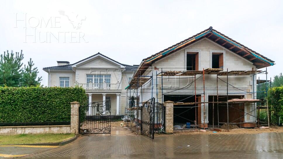 2-этажный коттедж 450 м² без отделки
