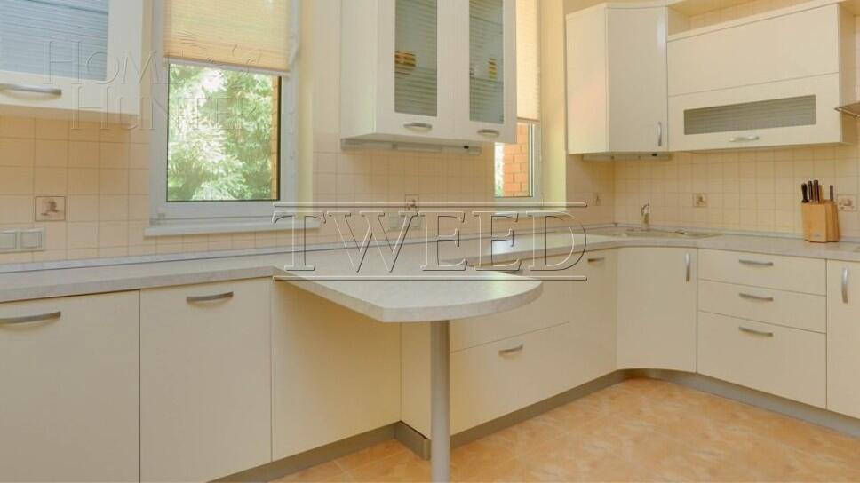 3-этажный коттедж 720 м² с отделкой
