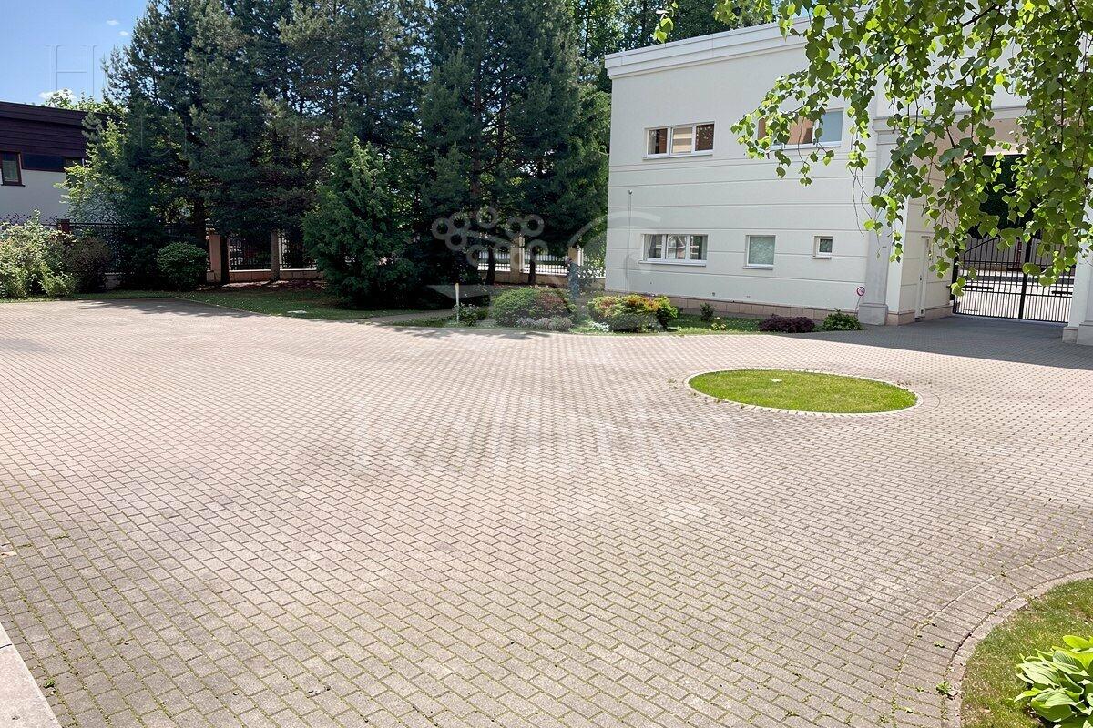 4-этажный коттедж 2 000 м² с отделкой