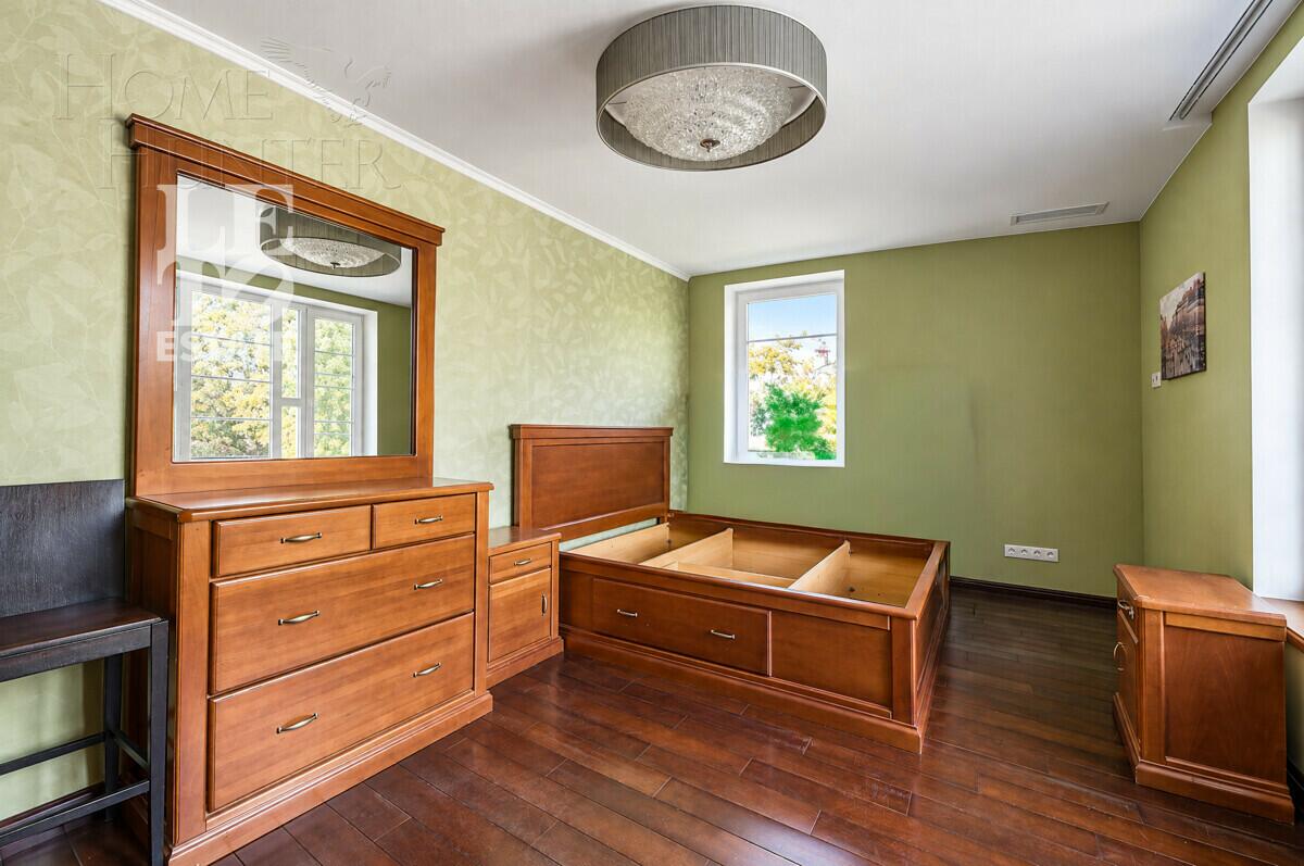 1-этажный коттедж 470 м² с отделкой