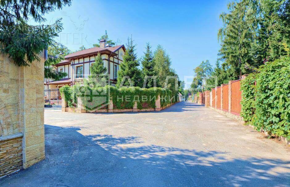 3-этажный коттедж 1 065 м² с отделкой