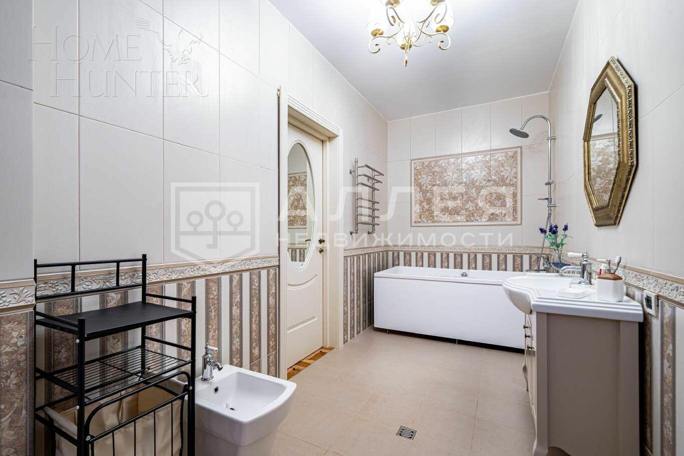 3-этажный коттедж 1 065 м² с отделкой