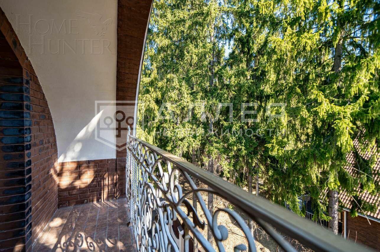 3-этажный коттедж 1 065 м² с отделкой
