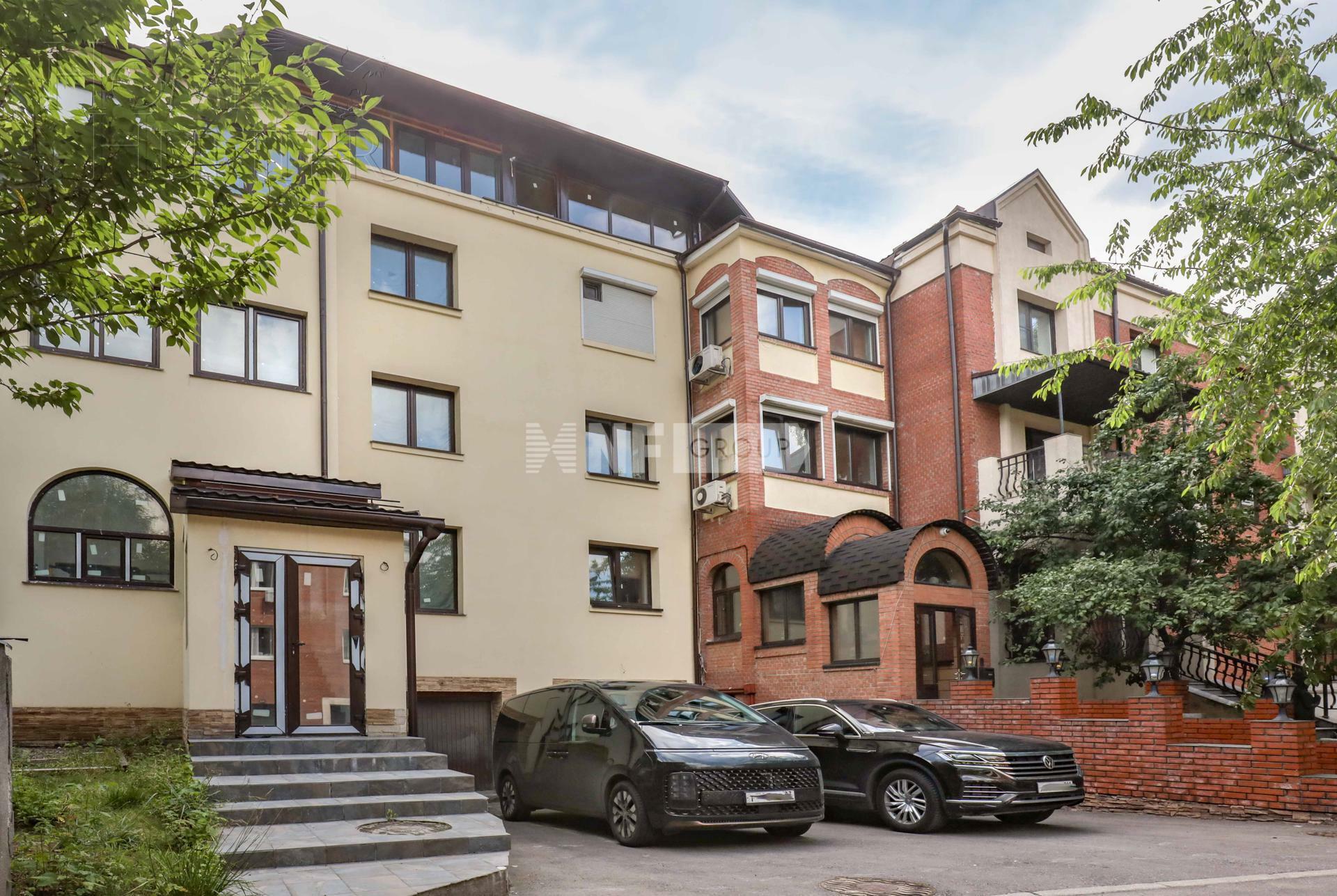 5-УРОВНЕВЫЙ ТАУНХАУС С ОТДЕЛКОЙ 323.7 М² НА 1 ЭТАЖЕ
