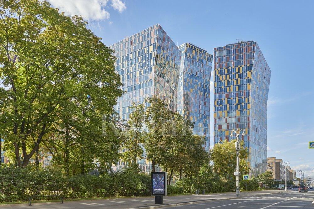 4-КОМН. КВАРТИРА С ОТДЕЛКОЙ 144 М² НА 28 ЭТАЖЕ