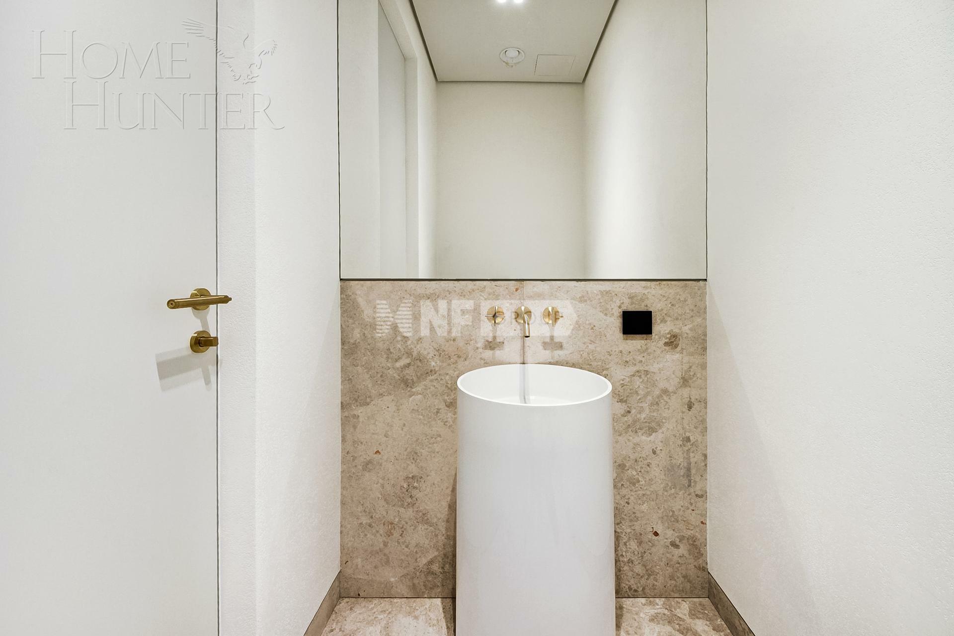 6-КОМН. ПЕНТХАУС С ОТДЕЛКОЙ 265.78 М² НА 13 ЭТАЖЕ