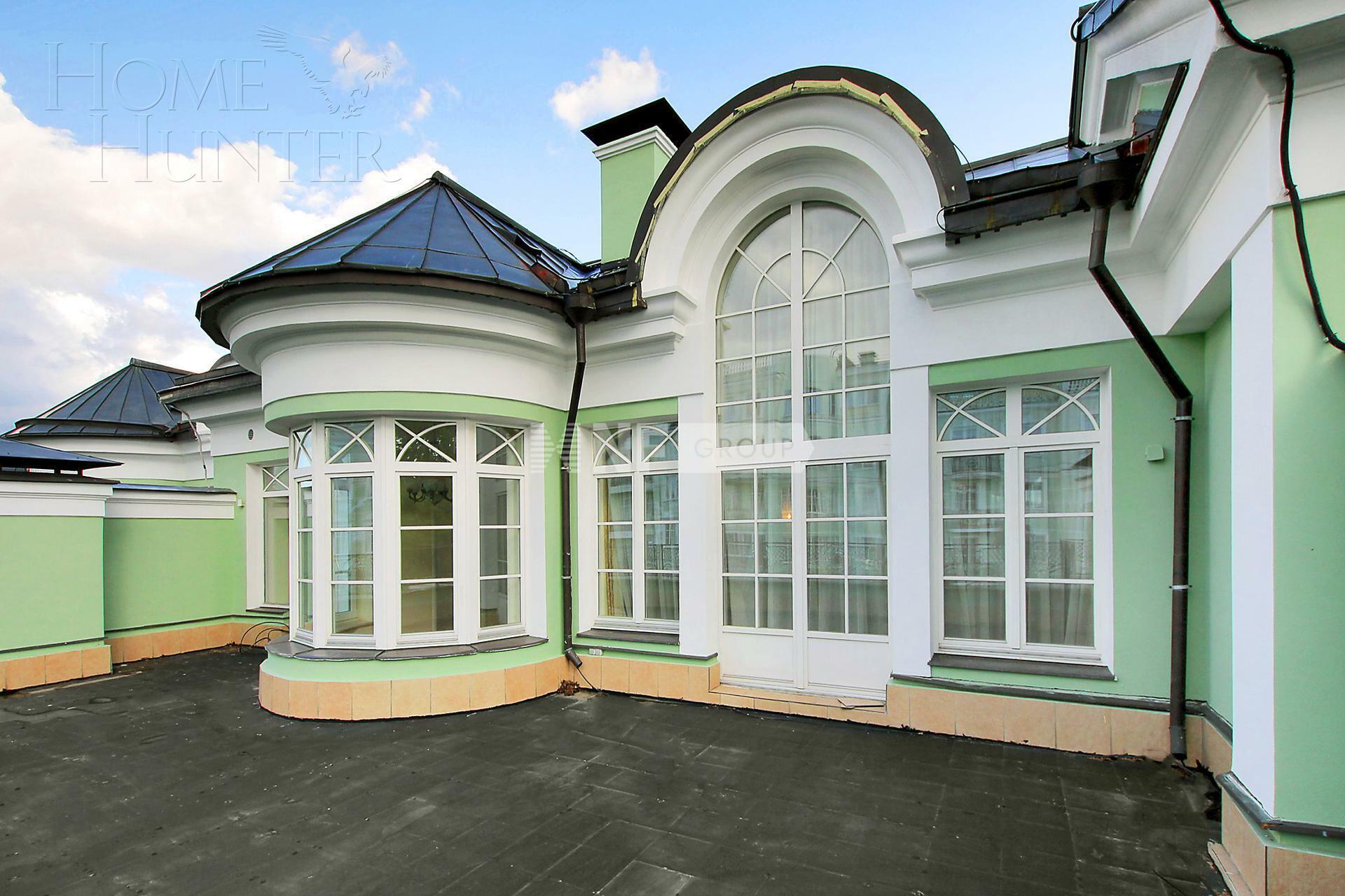 4-УРОВНЕВЫЙ ТАУНХАУС С ОТДЕЛКОЙ 450 М² НА 1 ЭТАЖЕ