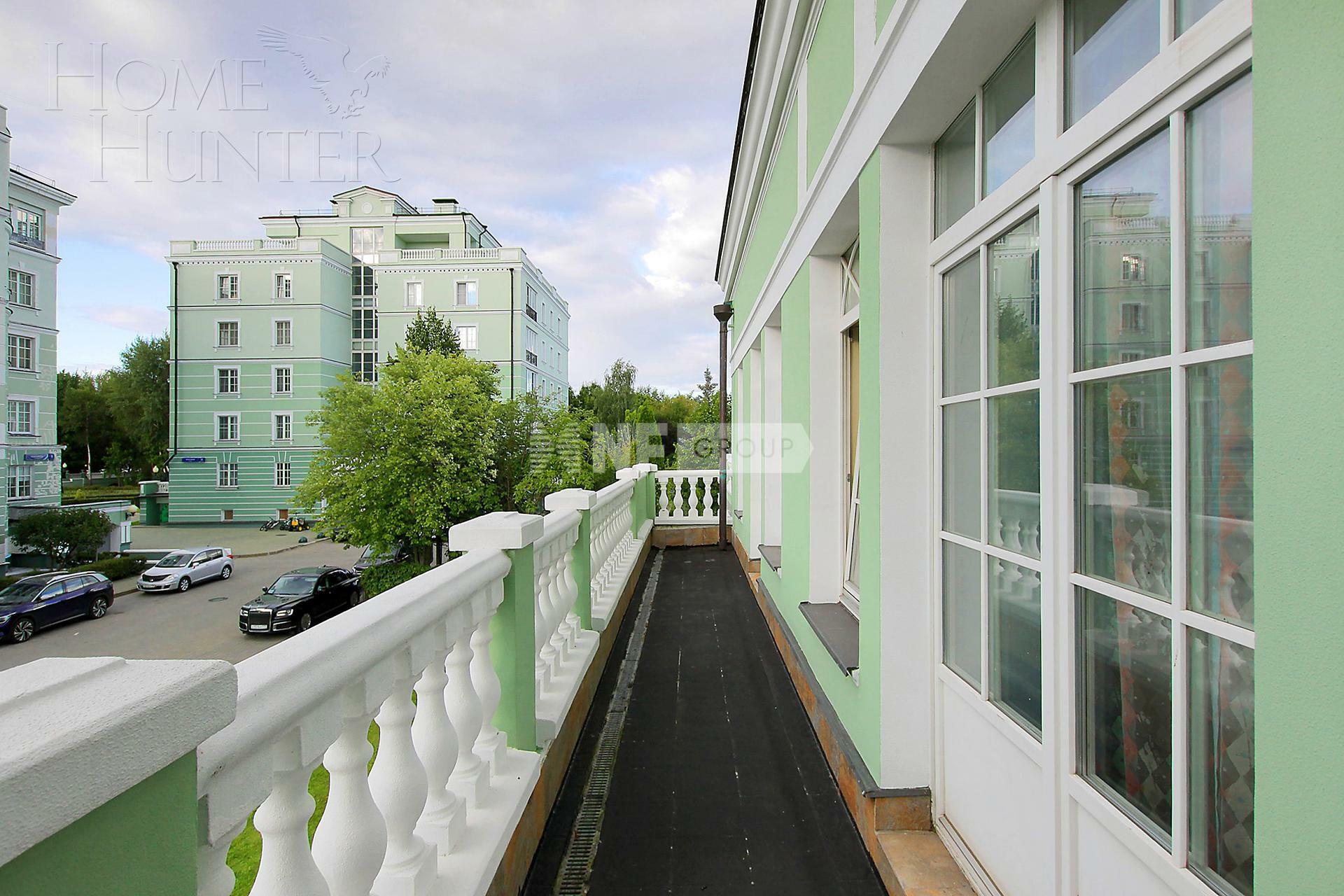 4-УРОВНЕВЫЙ ТАУНХАУС С ОТДЕЛКОЙ 450 М² НА 1 ЭТАЖЕ