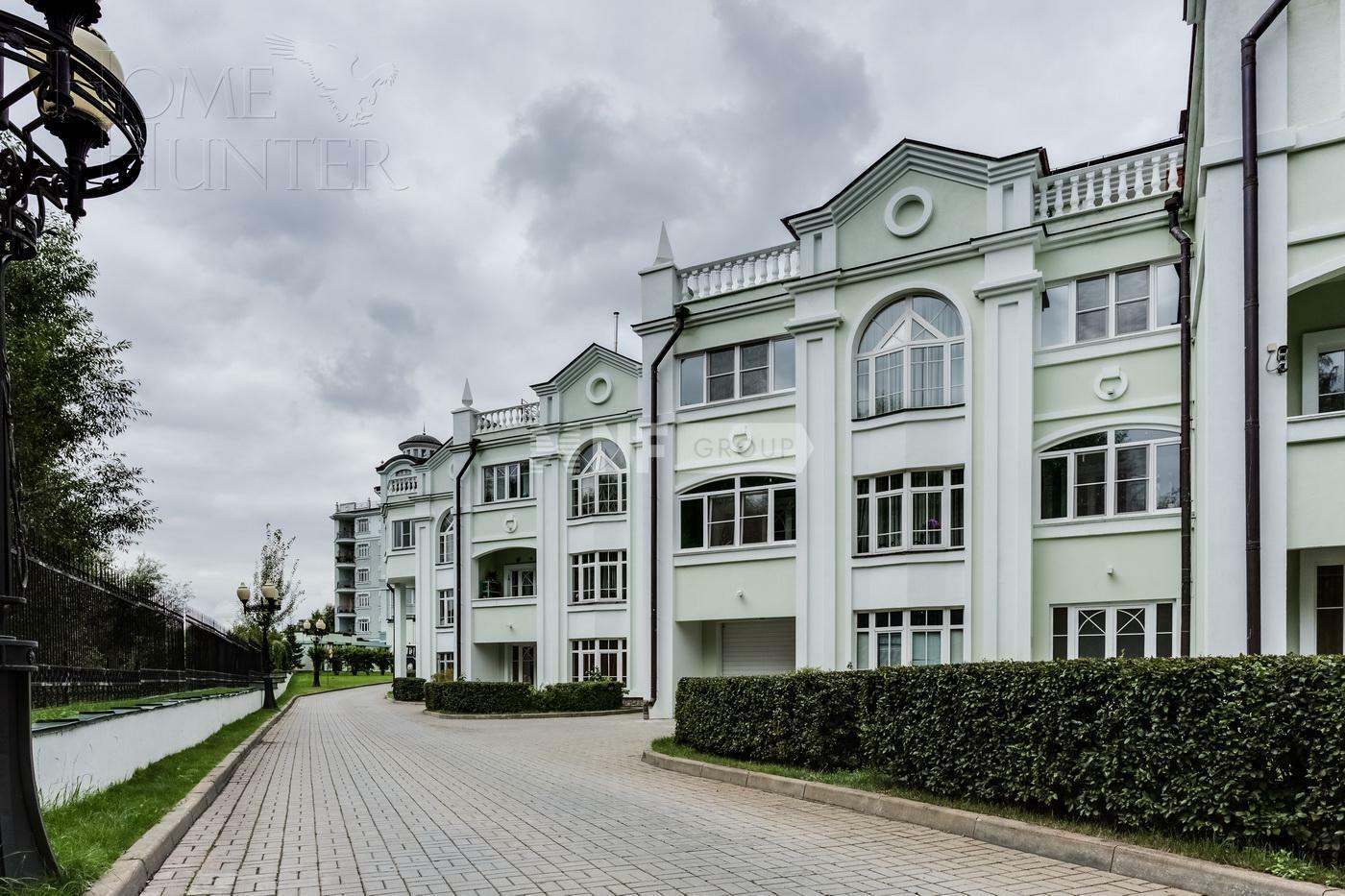 3-УРОВНЕВЫЙ ТАУНХАУС С ОТДЕЛКОЙ 525.2 М² НА 1 ЭТАЖЕ