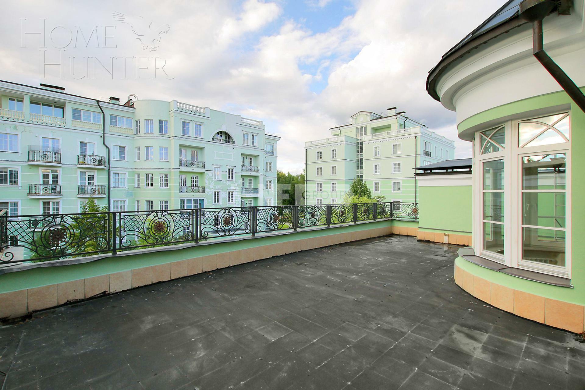 4-УРОВНЕВЫЙ ТАУНХАУС С ОТДЕЛКОЙ 450 М² НА 1 ЭТАЖЕ