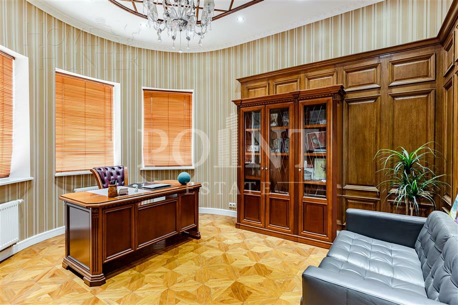 КОТТЕДЖ 1 300 м² с отделкой