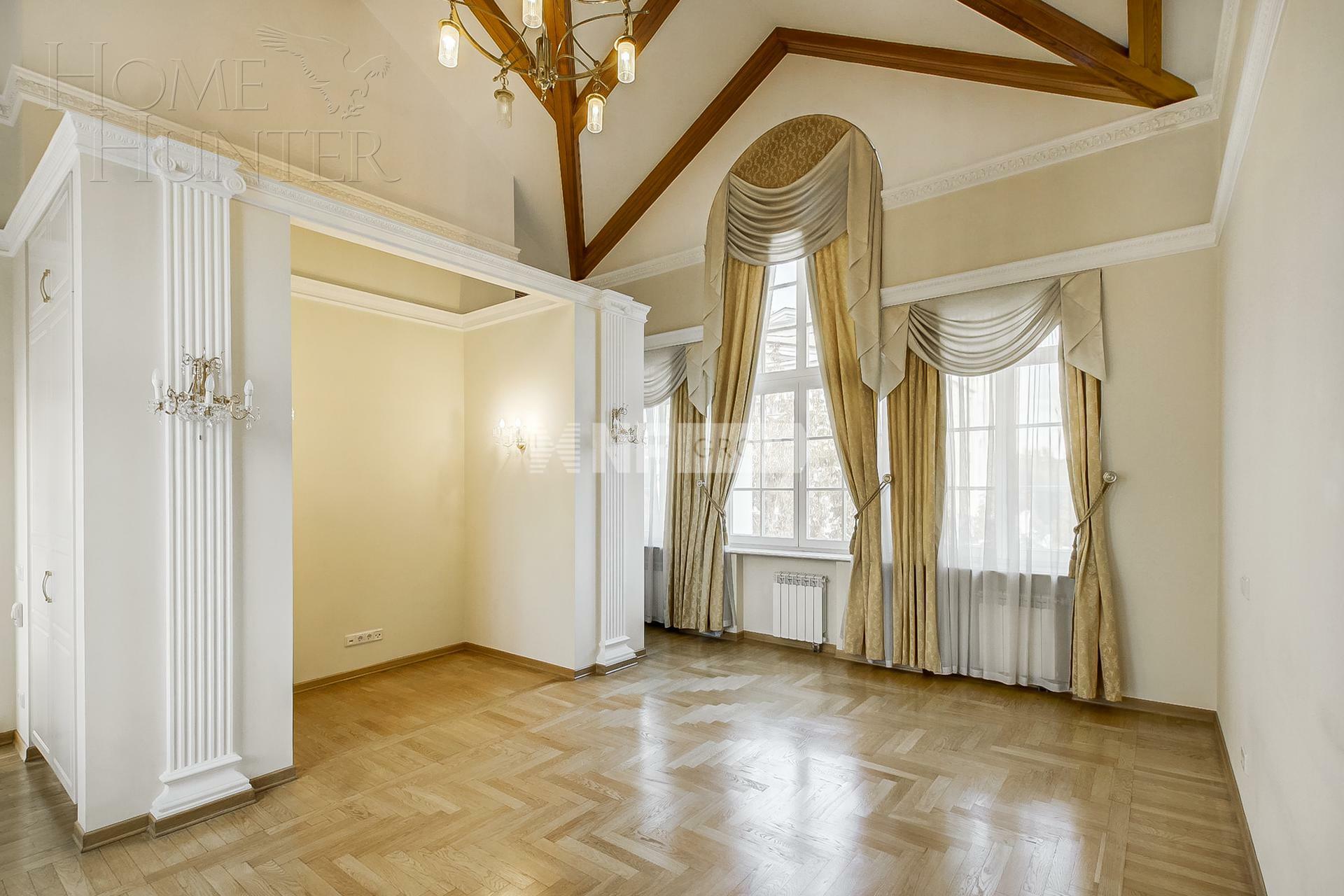4-УРОВНЕВЫЙ ТАУНХАУС С ОТДЕЛКОЙ 450 М² НА 1 ЭТАЖЕ