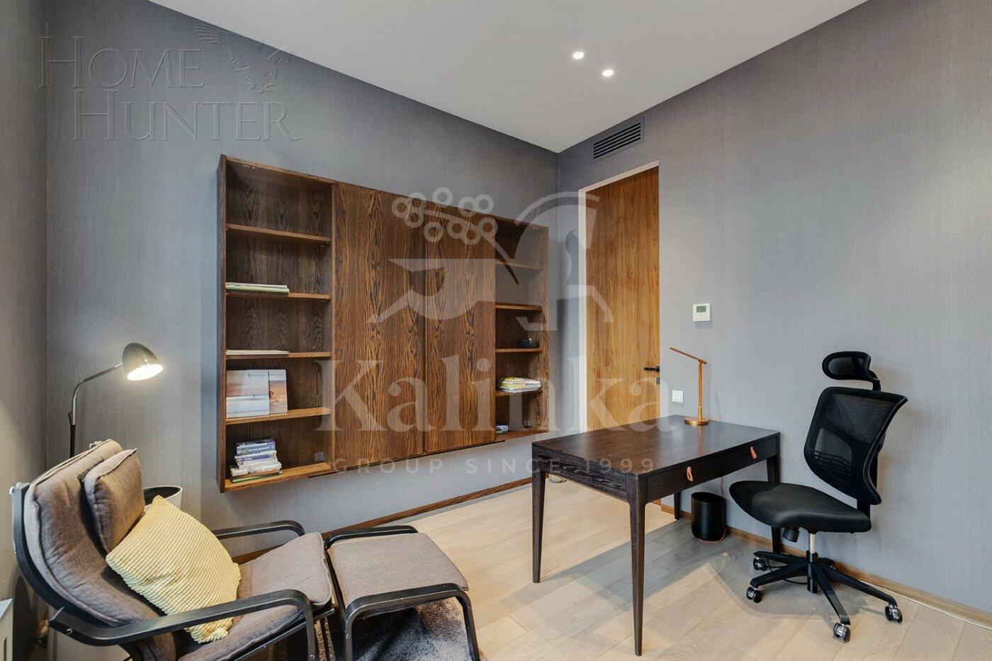 6-КОМН. КВАРТИРА С ОТДЕЛКОЙ 229.3 М² НА 4 ЭТАЖЕ
